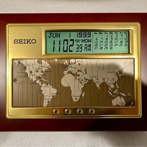 SEIKO World Time Desk Clock